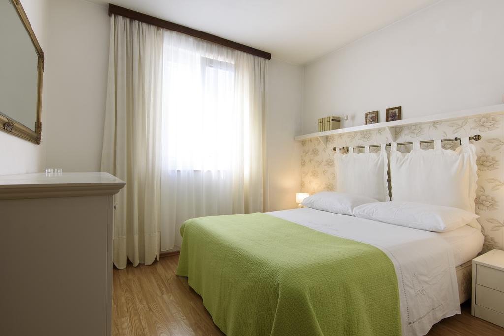 Apartamento Basic Apartman Zadar Exterior foto
